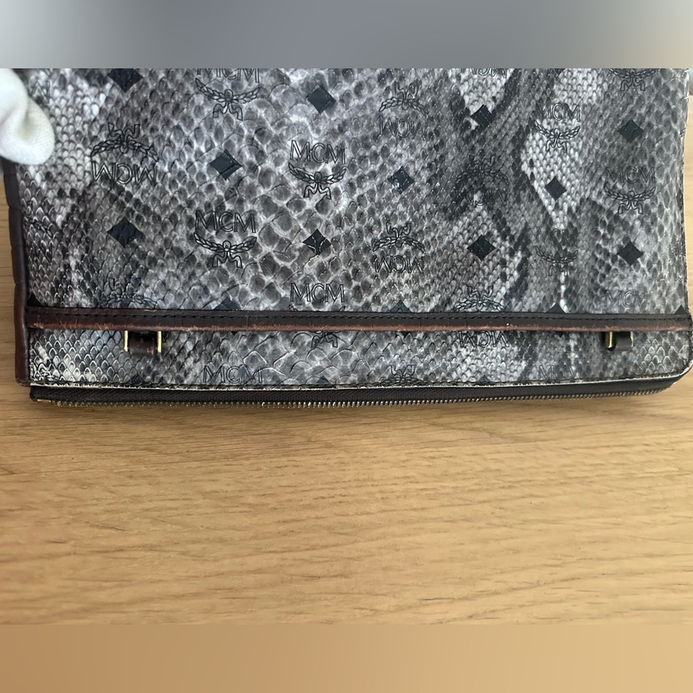 MCM limited Pouch/crossbody without sling - Picture 13 of 13